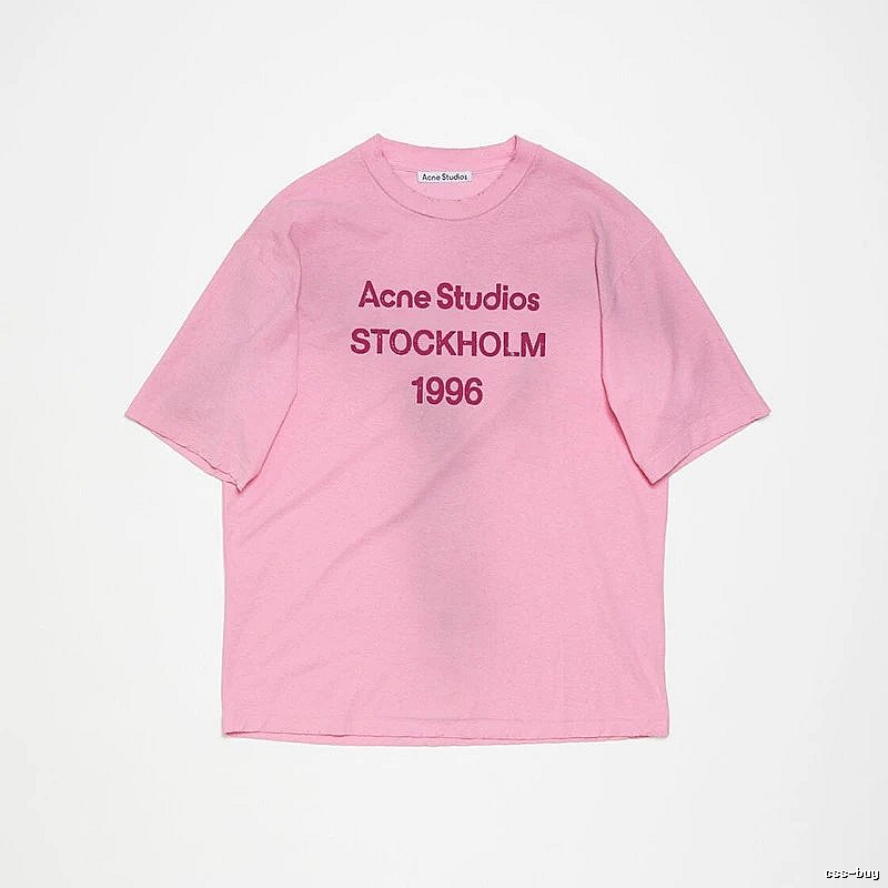 Acne Studios 2090-80 Pink Red Lettering Style Ac908026 Stockholm Logo T-Shirt City Outfit