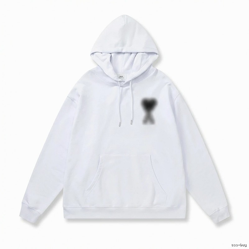 AMI's simple and stylish hoodie with a loving touch.