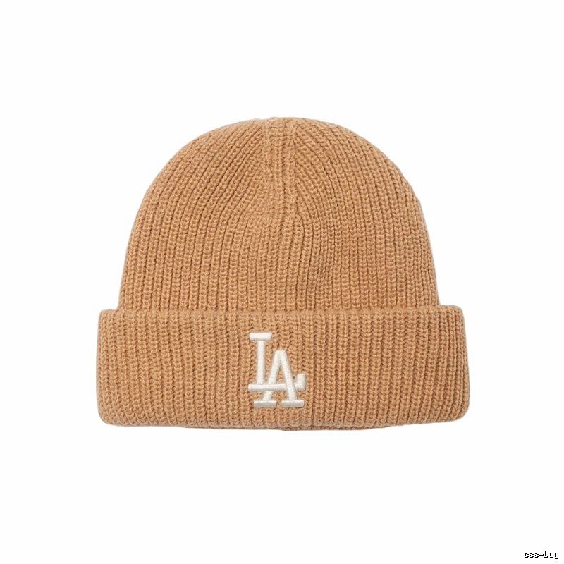 Classic LA-style khaki cap of MLB