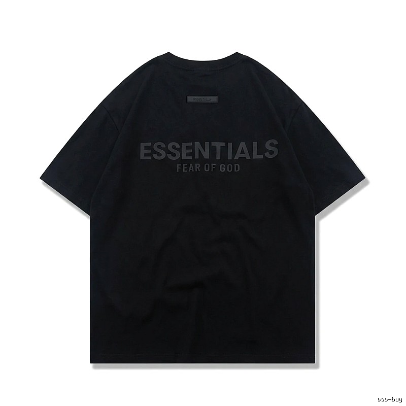 ESSENTIALS minimalist style black T-shirt