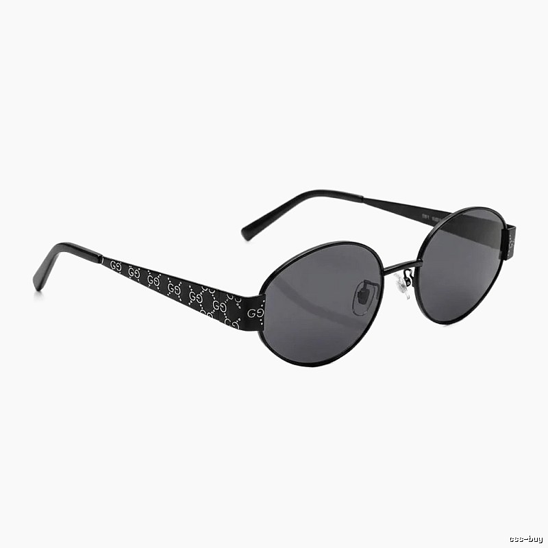 Gucci classic black sunglasses