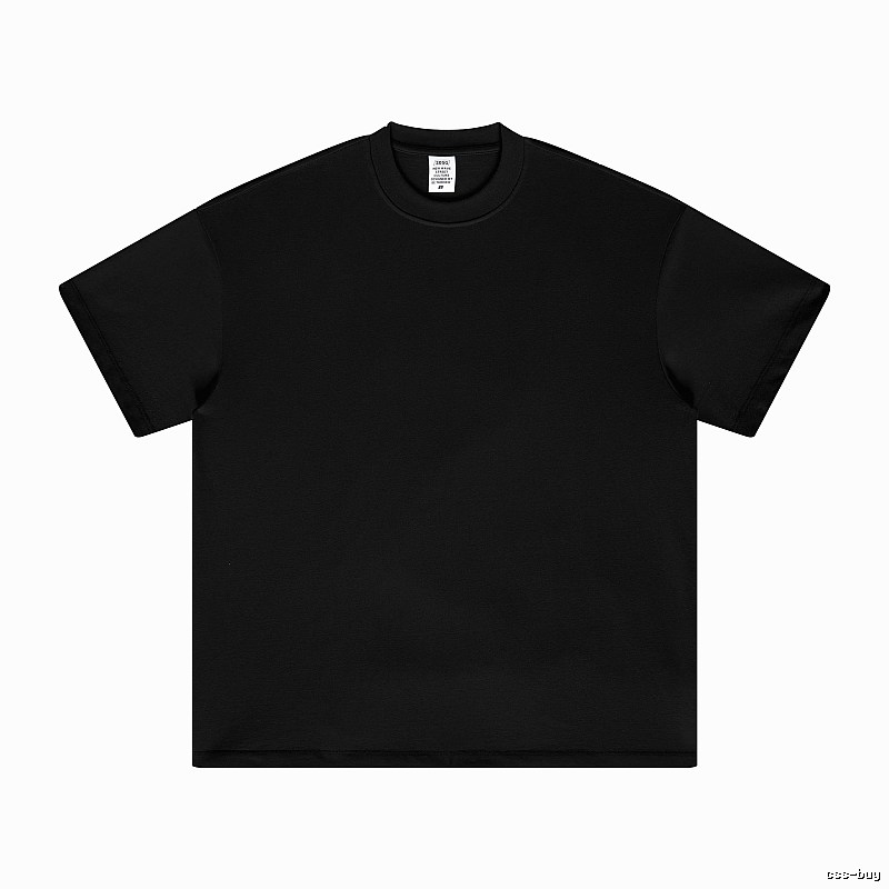 Logo Detail Plain white T-shirt Minimal White Short with Relaxed Feel