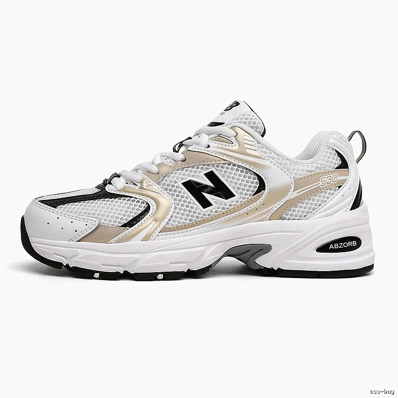 New Balance 580 retro-style sports shoes