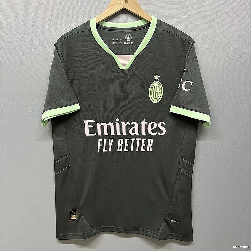 Real Madrid Gift Ready Home soccer jersey White Real Madrid with Standout Detail