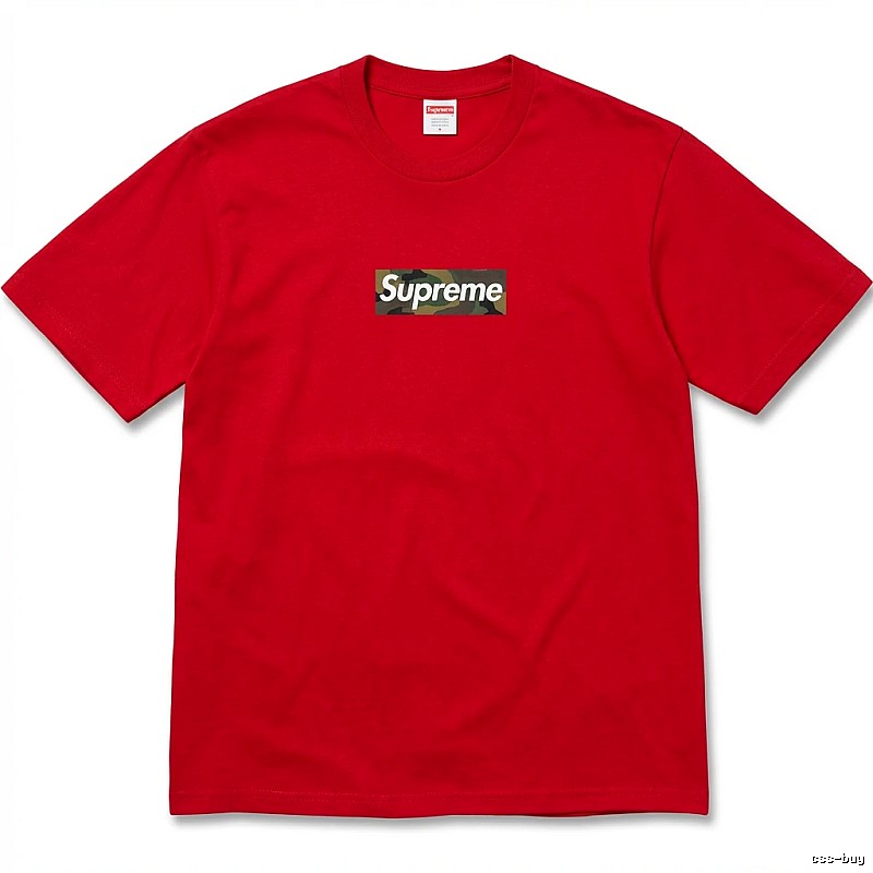 Supreme camouflage-style red T-shirt