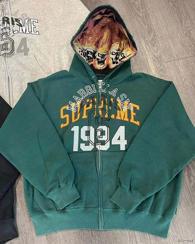 Supreme Dark Green Zip Hoodie Streetwear Look