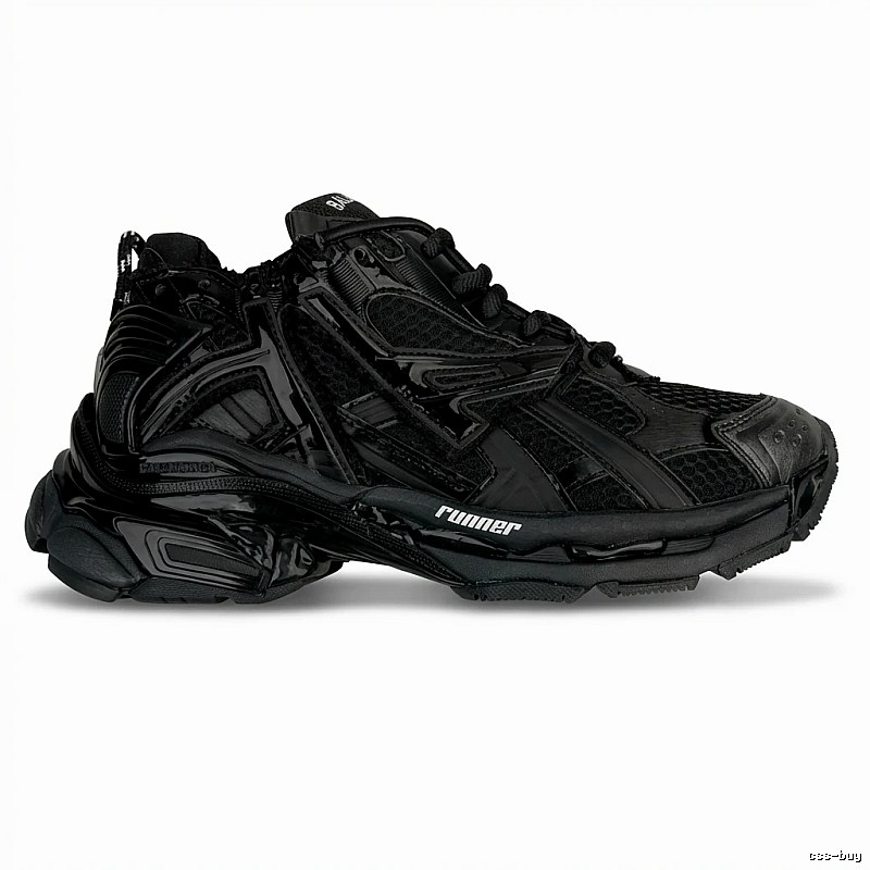 The black sneakers of the Balenciaga Runner series.