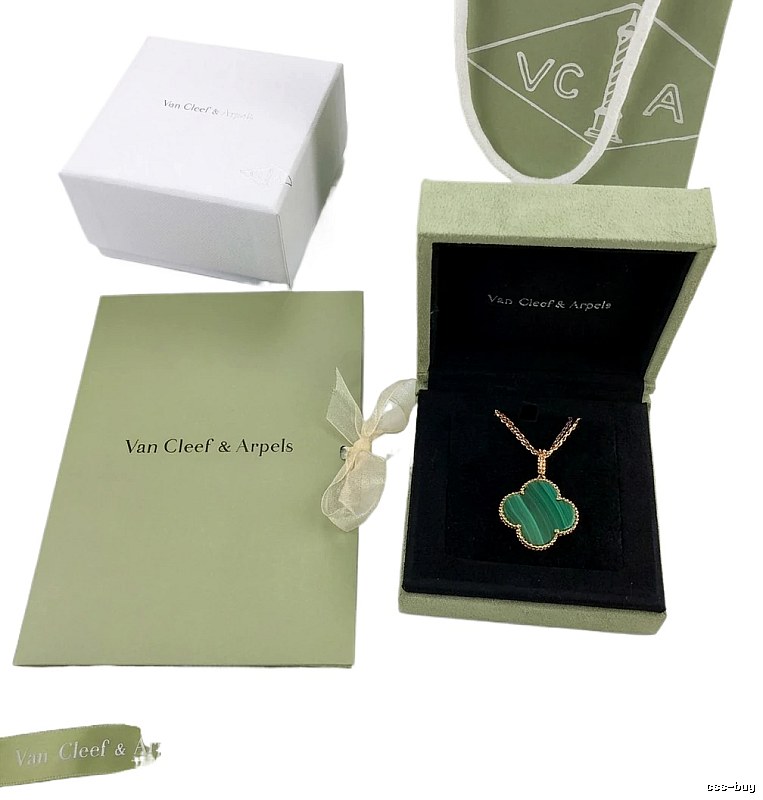 Van Cleef & Arpels Four-leaf Clover Green Necklace